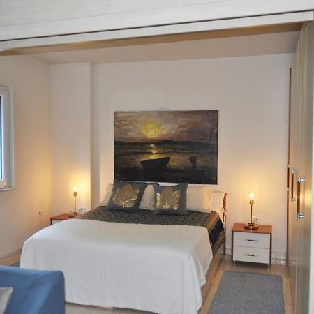Chic City Retreat - Stylish Apartment In Bllok, Tiranë Eksteriør bilde