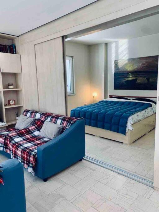 Chic City Retreat - Stylish Apartment In Bllok, Tiranë Eksteriør bilde