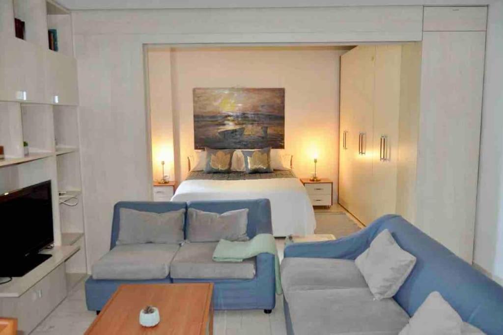 Chic City Retreat - Stylish Apartment In Bllok, Tiranë Eksteriør bilde